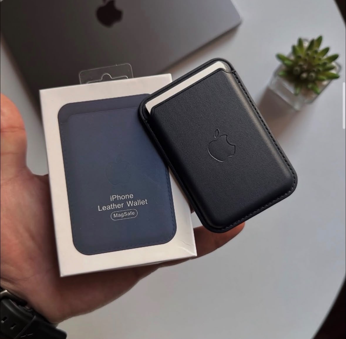 LEATHER MAGSAFE ANIMATION WALLET