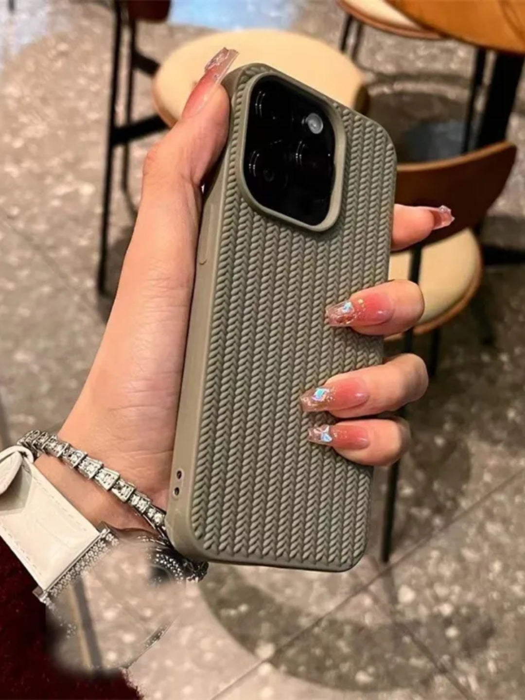 Woven Wonder Case
